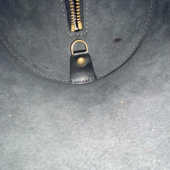 Authentic Louis Vuitton Epi Noir soufflot papillon - Picture 6 of 8